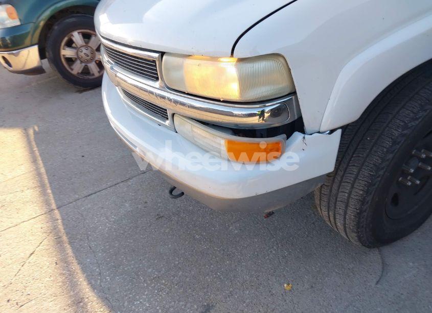 Photo 6 of 2002 Chevrolet Suburban 1500 LT (VIN 3GNFK16Z02G225380)