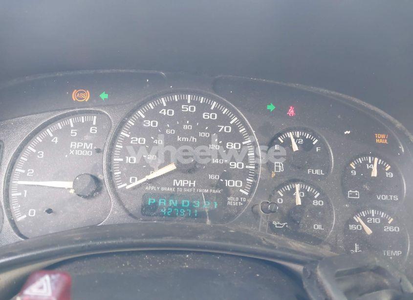 Photo 7 of 2002 Chevrolet Suburban 1500 LT (VIN 3GNFK16Z02G225380)