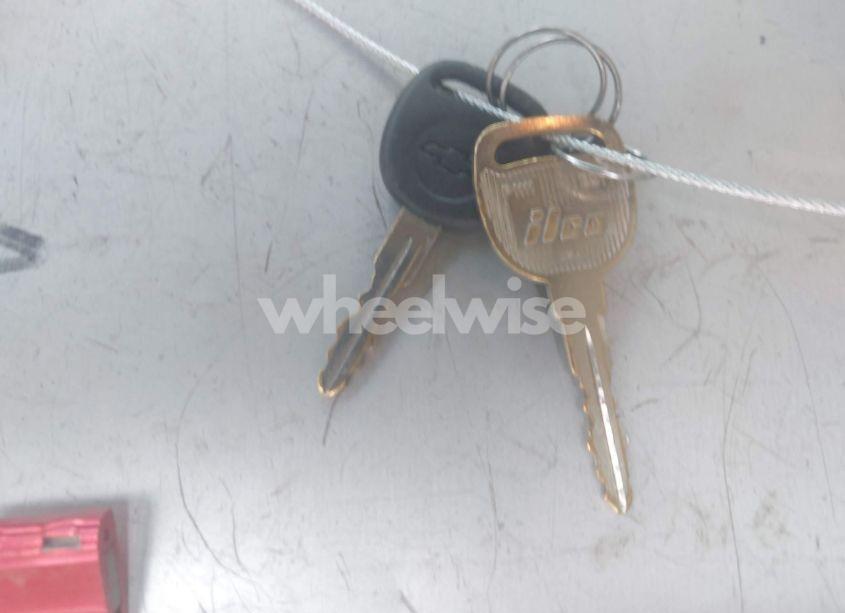 Photo 11 of 2002 Chevrolet Suburban 1500 LT (VIN 3GNFK16Z02G300725)