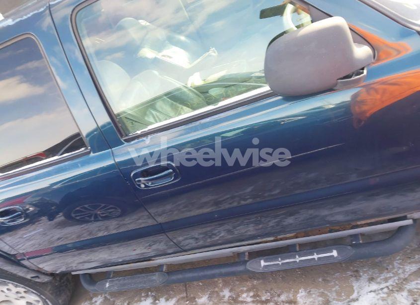 Photo 12 of 2002 Chevrolet Suburban 1500 Z71 (VIN 3GNFK16Z02G314060)