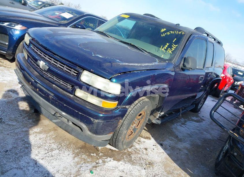 Photo 2 of 2002 Chevrolet Suburban 1500 Z71 (VIN 3GNFK16Z02G314060)