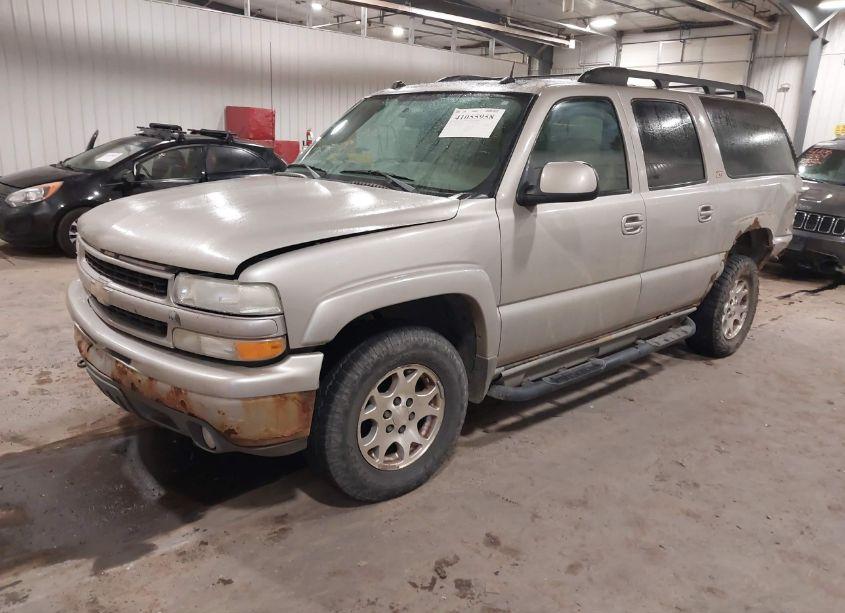Photo 2 of 2004 Chevrolet Suburban 1500 Z71 (VIN 3GNFK16Z04G243557)
