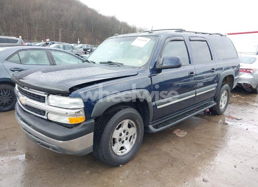 Photo 2 of 2004 Chevrolet Suburban 1500 LT (VIN 3GNFK16Z04G246748)