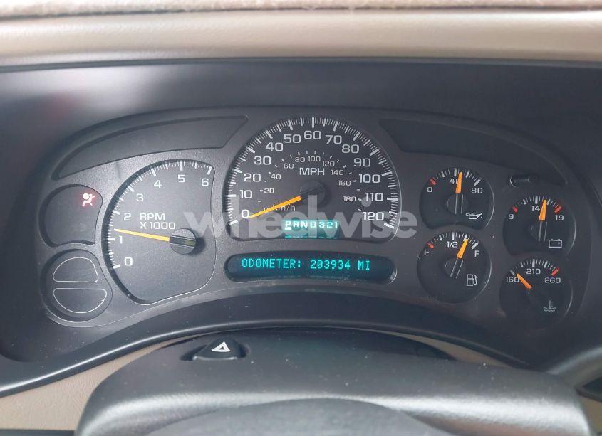 Photo 7 of 2004 Chevrolet Suburban 1500 LT (VIN 3GNFK16Z04G246748)