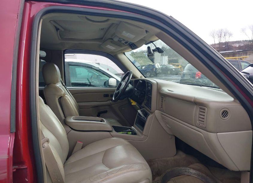 Photo 5 of 2004 Chevrolet Suburban 1500 Z71 (VIN 3GNFK16Z04G277949)