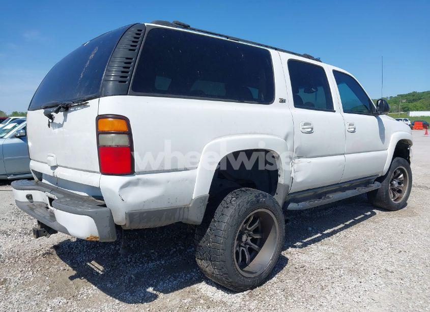 Photo 4 of 2004 Chevrolet Suburban 1500 Z71 (VIN 3GNFK16Z04G284447)