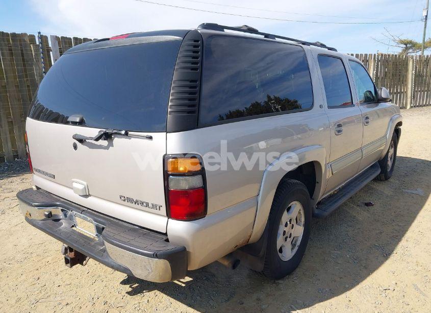 Photo 4 of 2005 Chevrolet Suburban 1500 LT (VIN 3GNFK16Z05G287480)