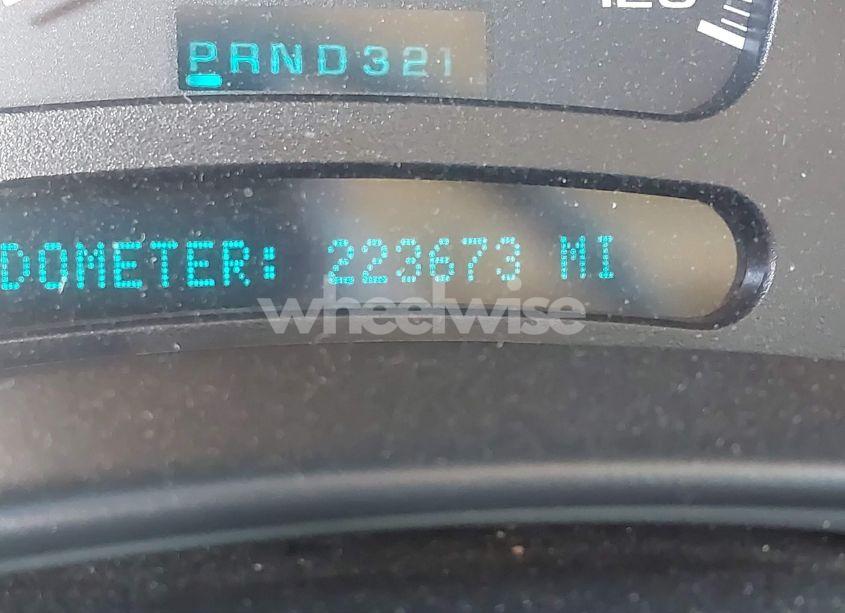 Photo 7 of 2005 Chevrolet Suburban 1500 LT (VIN 3GNFK16Z05G287480)