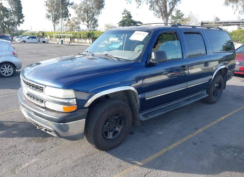 Photo 2 of 2002 Chevrolet Suburban 1500 LS (VIN 3GNFK16Z12G190090)