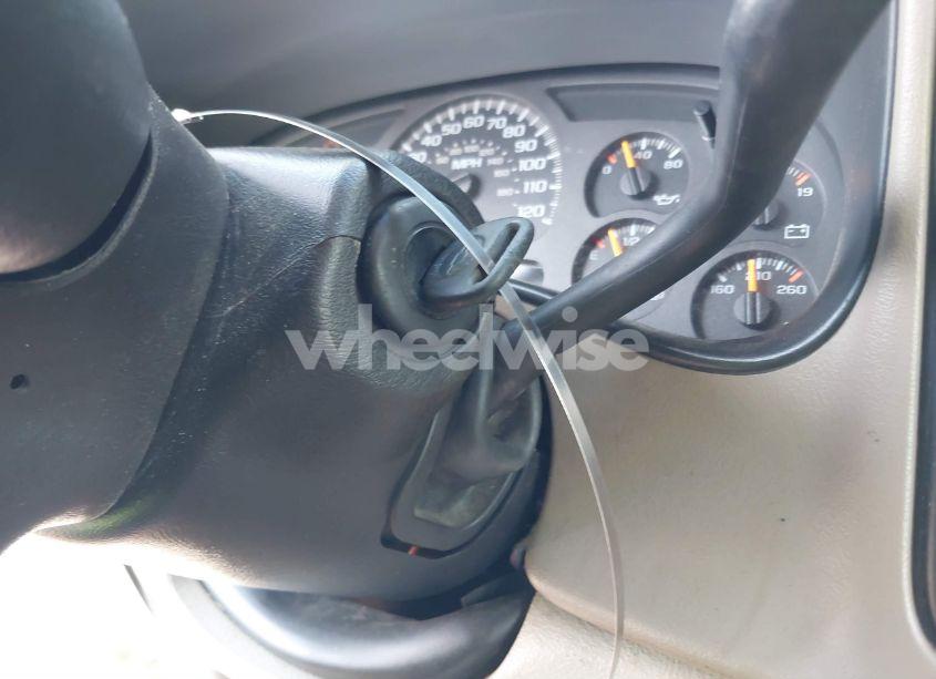 Photo 11 of 2003 Chevrolet Suburban 1500 LT (VIN 3GNFK16Z13G281815)