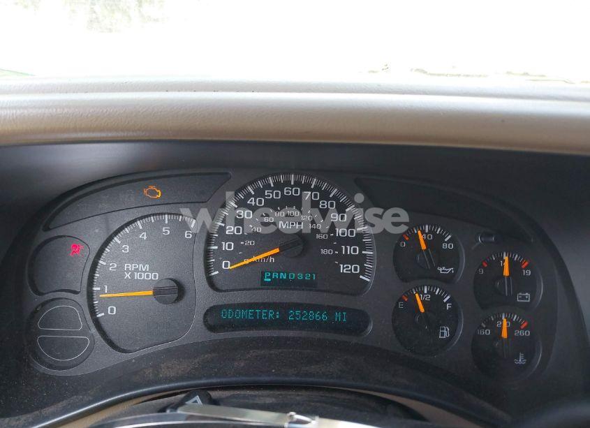 Photo 7 of 2003 Chevrolet Suburban 1500 LT (VIN 3GNFK16Z13G281815)
