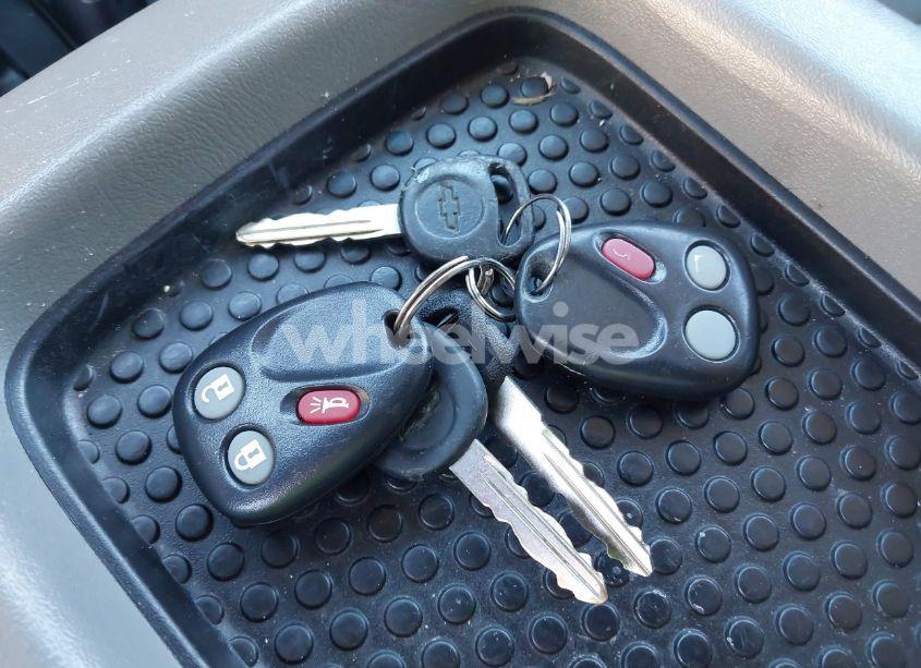 Photo 11 of 2004 Chevrolet Suburban 1500 LT (VIN 3GNFK16Z14G110063)