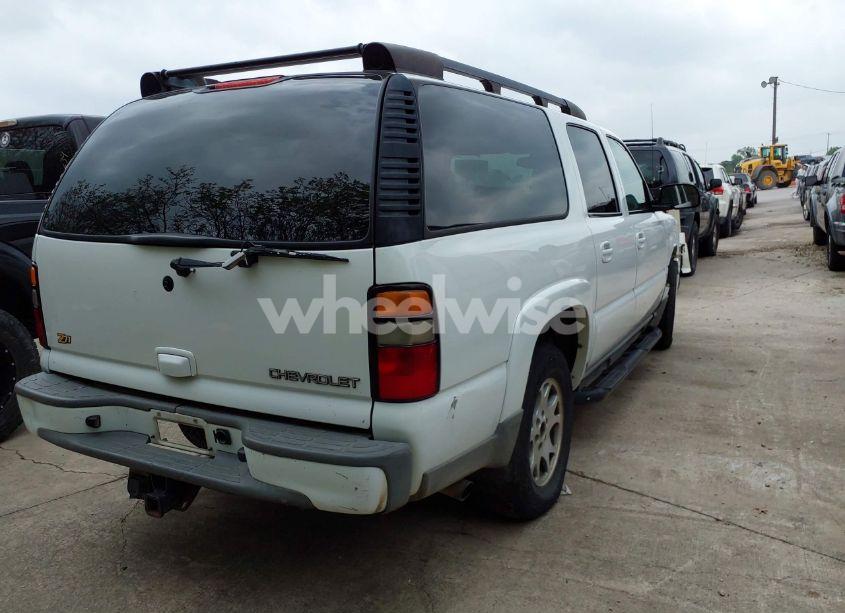 Photo 4 of 2004 Chevrolet Suburban 1500 Z71 (VIN 3GNFK16Z14G174393)