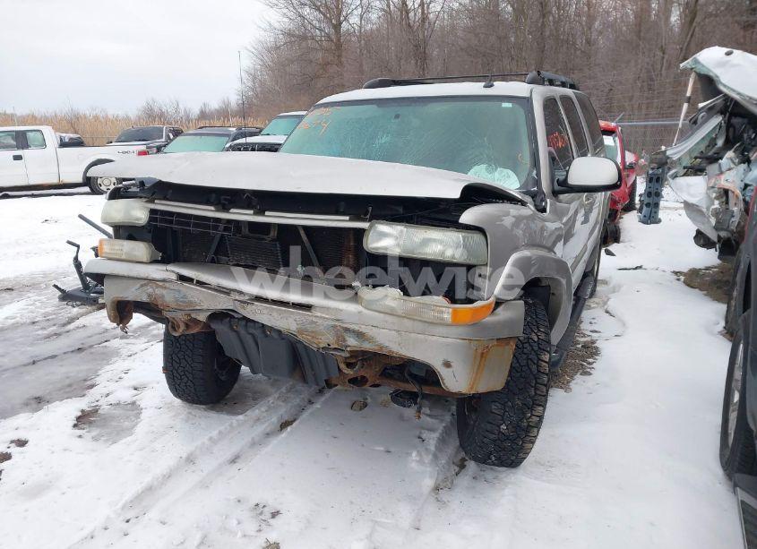 Photo 2 of 2004 Chevrolet Suburban 1500 Z71 (VIN 3GNFK16Z14G237332)