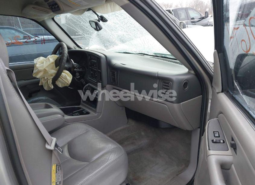 Photo 5 of 2004 Chevrolet Suburban 1500 Z71 (VIN 3GNFK16Z14G237332)