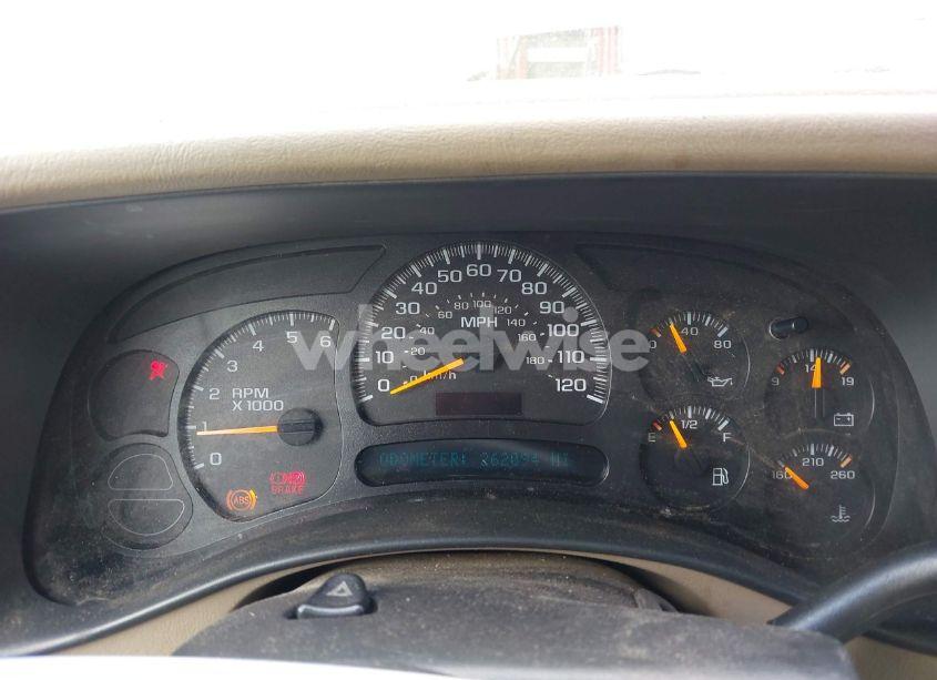 Photo 7 of 2005 Chevrolet Suburban 1500 LS (VIN 3GNFK16Z15G178686)