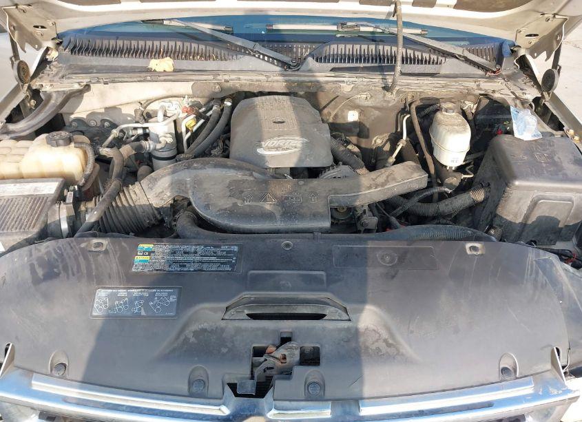 Photo 10 of 2005 Chevrolet Suburban 1500 LS (VIN 3GNFK16Z15G203845)