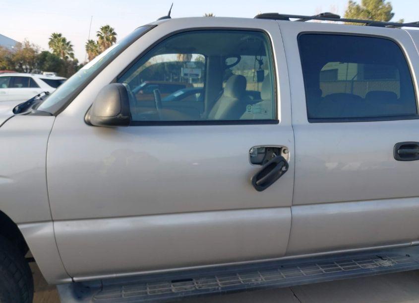 Photo 6 of 2005 Chevrolet Suburban 1500 LS (VIN 3GNFK16Z15G203845)