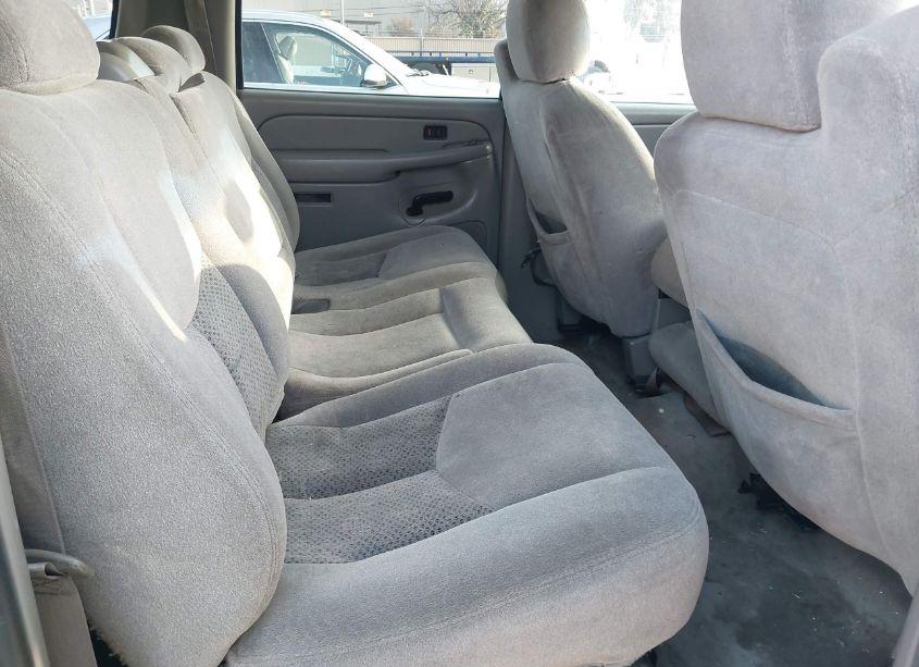 Photo 8 of 2005 Chevrolet Suburban 1500 LS (VIN 3GNFK16Z15G203845)