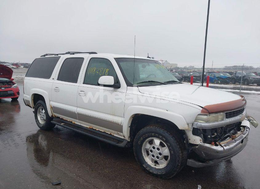 2002 Chevrolet Suburban 1500 LT (VIN 3GNFK16Z22G341955) main photo