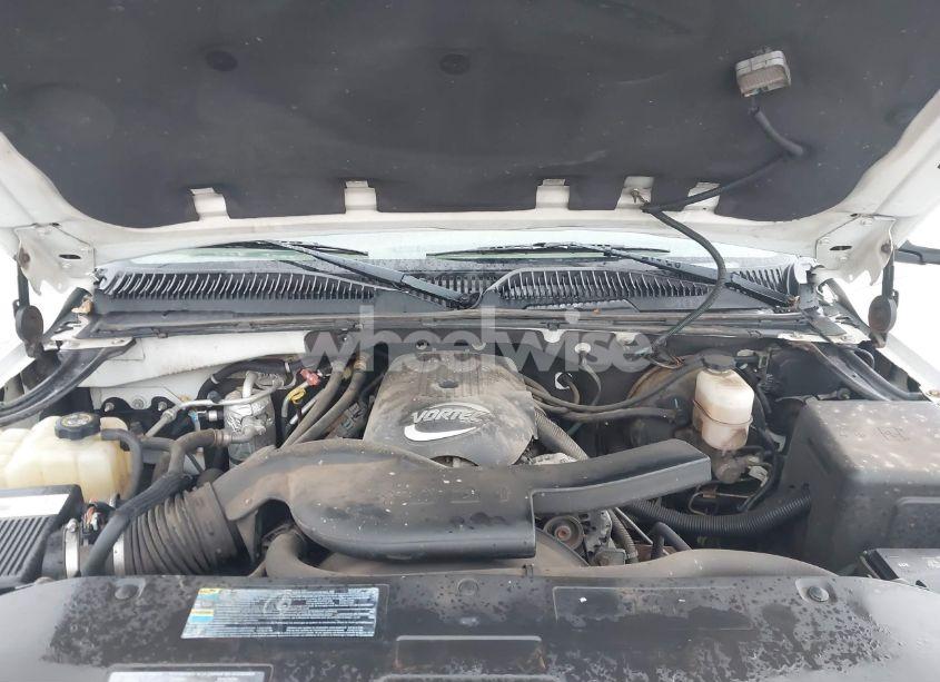 Photo 10 of 2002 Chevrolet Suburban 1500 LT (VIN 3GNFK16Z22G341955)