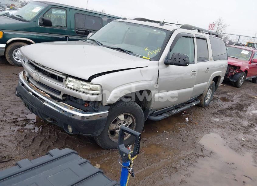 Photo 2 of 2004 Chevrolet Suburban 1500 Z71 (VIN 3GNFK16Z24G222709)