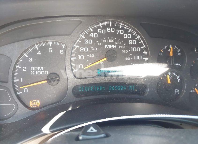 Photo 7 of 2004 Chevrolet Suburban 1500 LT (VIN 3GNFK16Z24G247948)