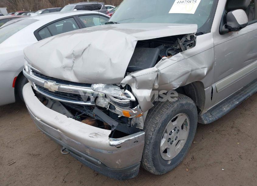 Photo 6 of 2005 Chevrolet Suburban 1500 LT (VIN 3GNFK16Z25G152985)