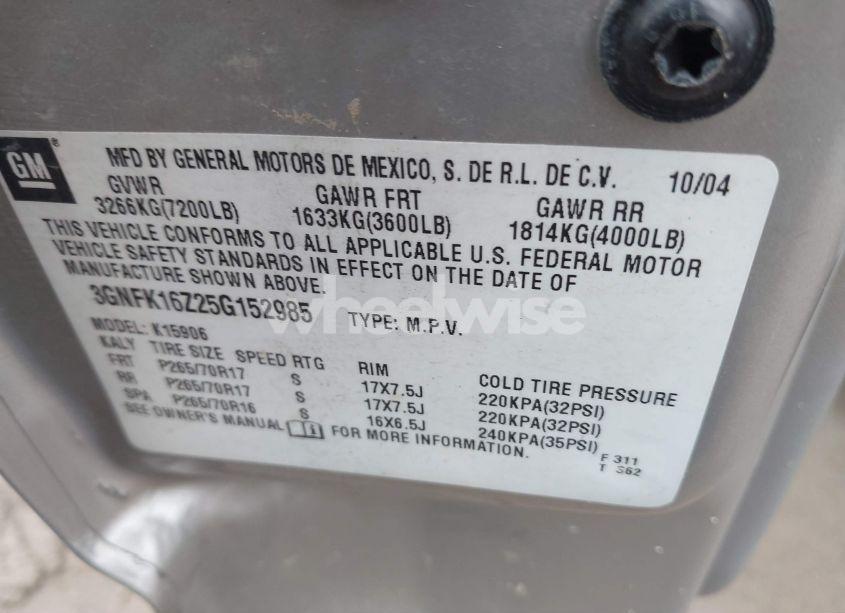 Photo 9 of 2005 Chevrolet Suburban 1500 LT (VIN 3GNFK16Z25G152985)