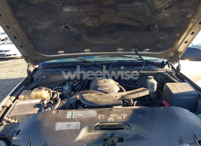 Photo 10 of 2002 Chevrolet Suburban 1500 LT (VIN 3GNFK16Z32G173307)