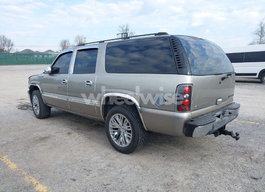 Photo 3 of 2003 Chevrolet Suburban 1500 LS (VIN 3GNFK16Z33G170733)
