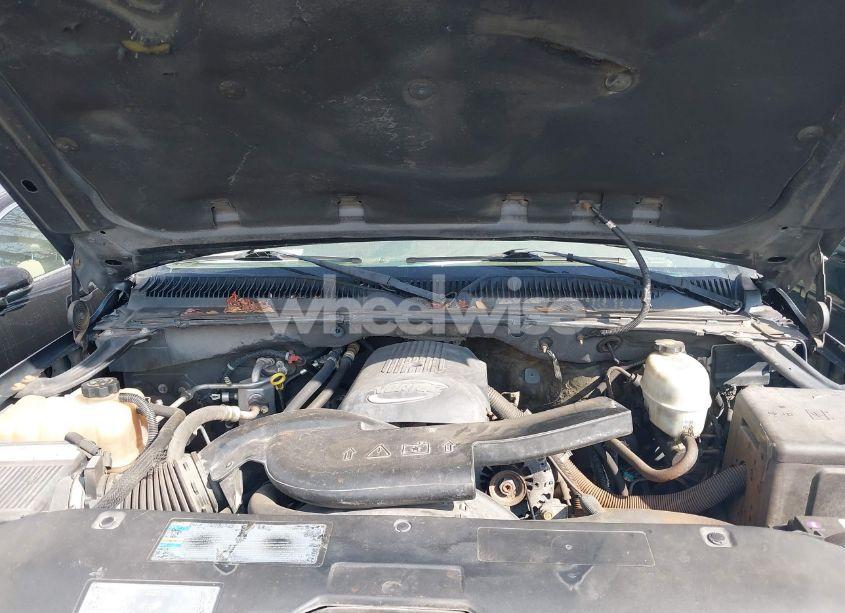 Photo 10 of 2004 Chevrolet Suburban 1500 LT (VIN 3GNFK16Z34G298648)