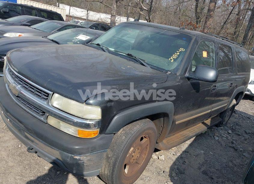 Photo 2 of 2004 Chevrolet Suburban 1500 LT (VIN 3GNFK16Z34G298648)