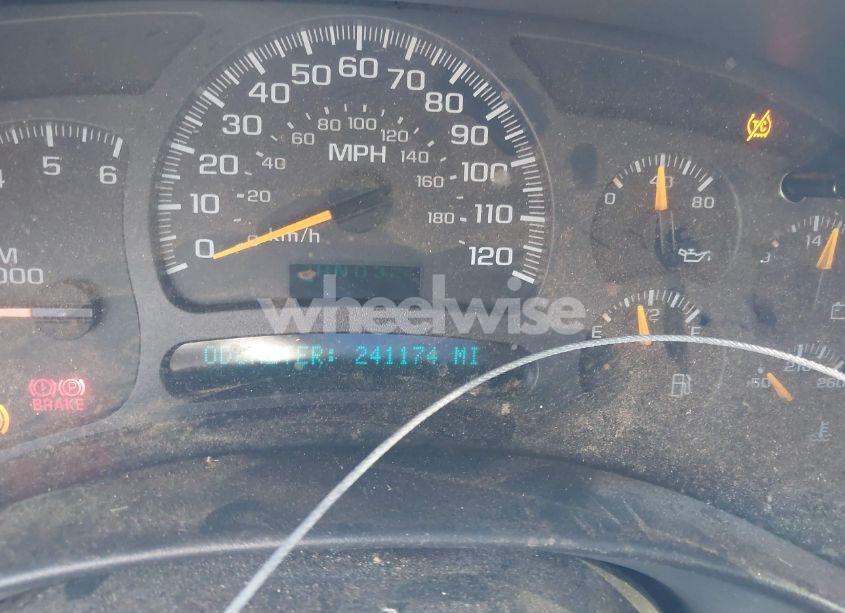 Photo 7 of 2004 Chevrolet Suburban 1500 LT (VIN 3GNFK16Z34G298648)