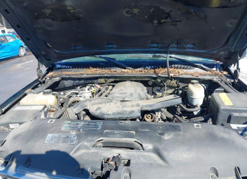 Photo 10 of 2005 Chevrolet Suburban 1500 LT (VIN 3GNFK16Z35G218833)