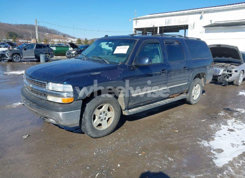 Photo 2 of 2005 Chevrolet Suburban 1500 LT (VIN 3GNFK16Z35G218833)