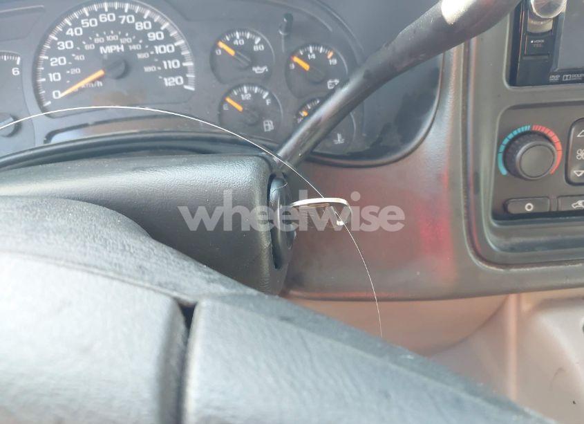 Photo 11 of 2005 Chevrolet Suburban 1500 Z71 (VIN 3GNFK16Z35G264713)