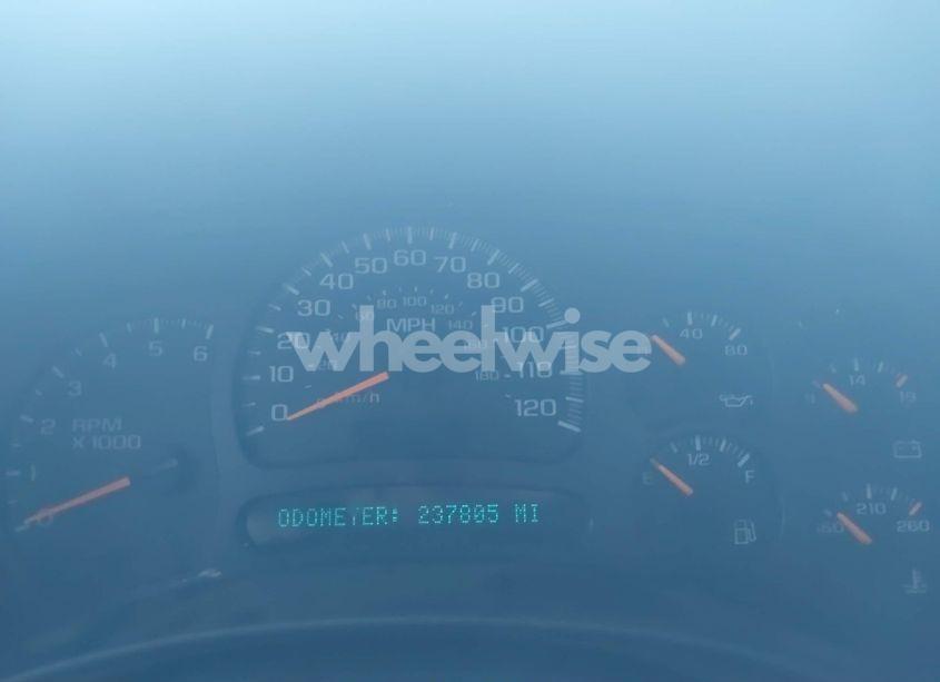 Photo 7 of 2005 Chevrolet Suburban 1500 Z71 (VIN 3GNFK16Z35G264713)