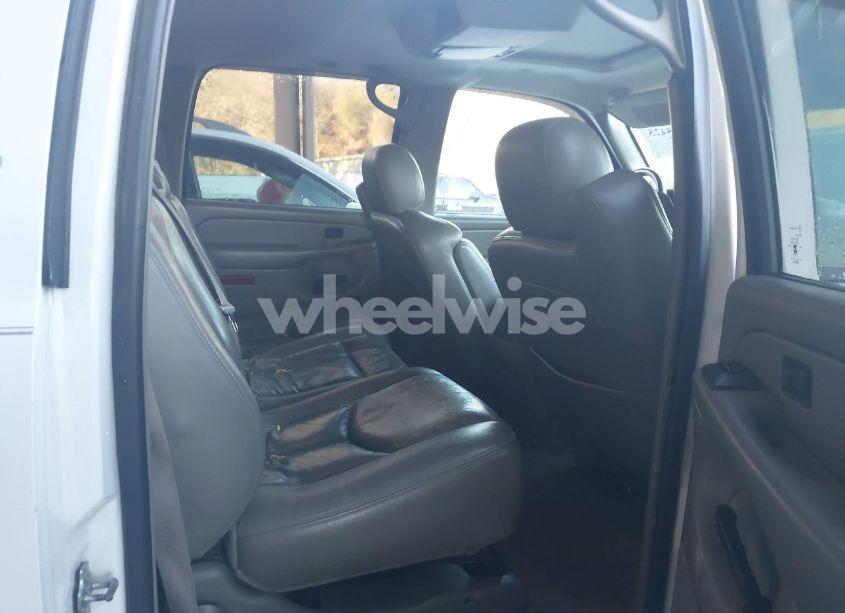 Photo 8 of 2005 Chevrolet Suburban 1500 Z71 (VIN 3GNFK16Z35G264713)