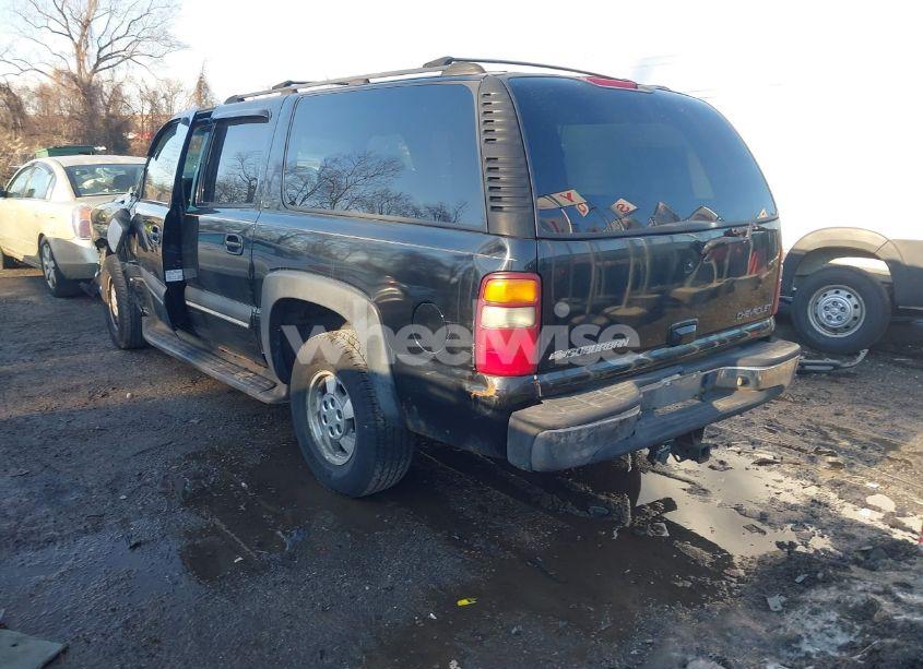 Photo 3 of 2002 Chevrolet Suburban 1500 LT (VIN 3GNFK16Z42G199561)