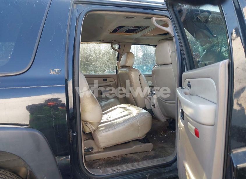 Photo 8 of 2002 Chevrolet Suburban 1500 LT (VIN 3GNFK16Z42G199561)