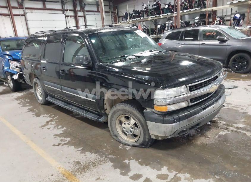 2002 Chevrolet Suburban 1500 LT (VIN 3GNFK16Z42G305930) main photo