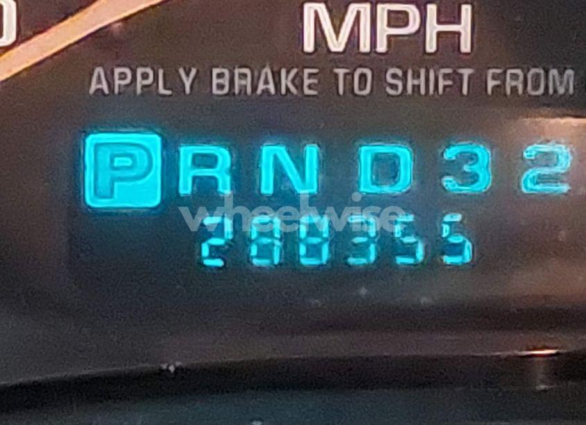 Photo 15 of 2002 Chevrolet Suburban 1500 LT (VIN 3GNFK16Z42G305930)