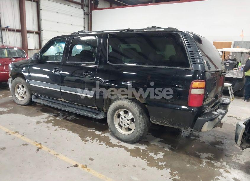 Photo 3 of 2002 Chevrolet Suburban 1500 LT (VIN 3GNFK16Z42G305930)