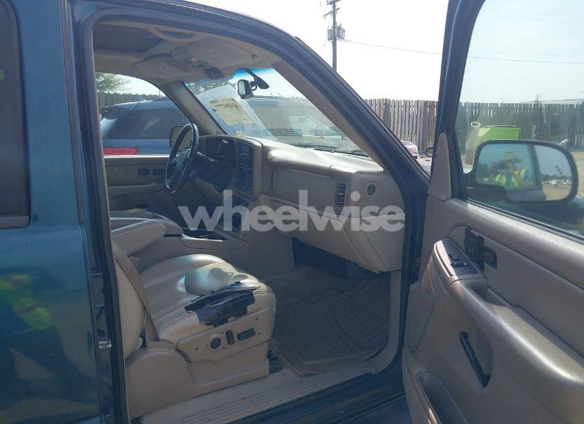 Photo 5 of 2005 Chevrolet Suburban 1500 LT (VIN 3GNFK16Z45G143706)