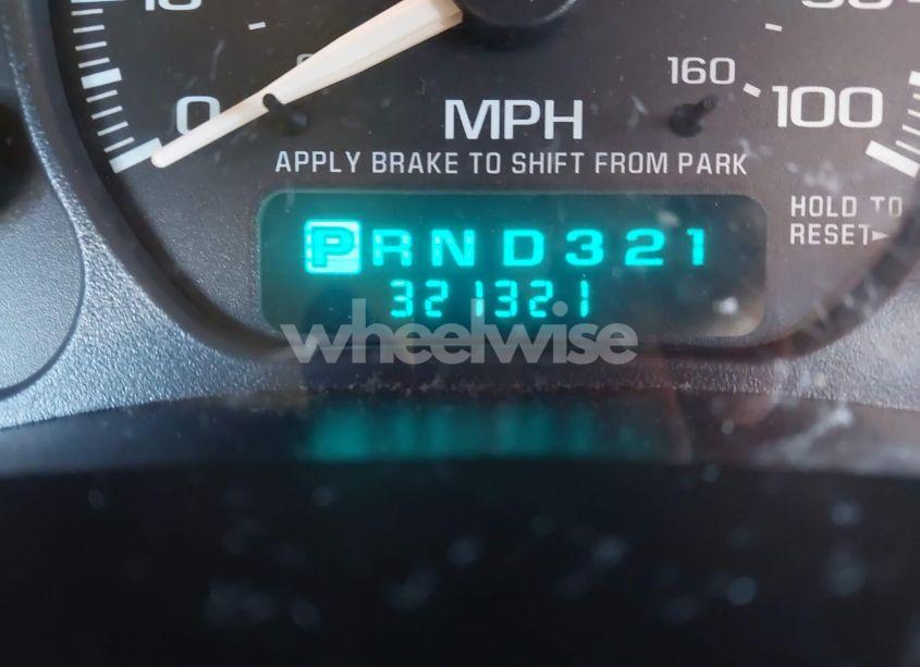 Photo 15 of 2002 Chevrolet Suburban 1500 Z71 (VIN 3GNFK16Z52G264577)