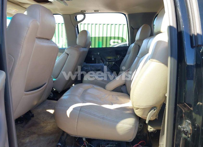 Photo 8 of 2002 Chevrolet Suburban 1500 Z71 (VIN 3GNFK16Z52G264577)