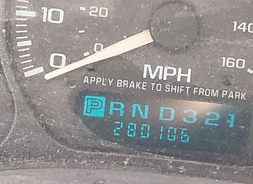 Photo 7 of 2002 Chevrolet Suburban 1500 Z71 (VIN 3GNFK16Z52G353422)