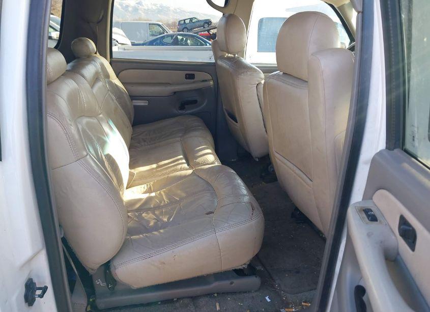 Photo 8 of 2002 Chevrolet Suburban 1500 Z71 (VIN 3GNFK16Z52G353422)