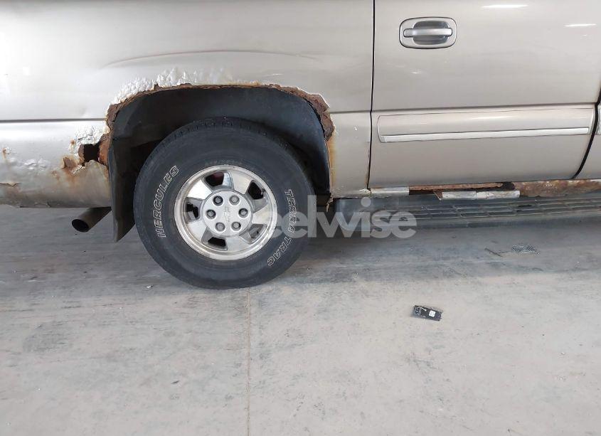 Photo 12 of 2003 Chevrolet Suburban 1500 LT (VIN 3GNFK16Z53G272826)